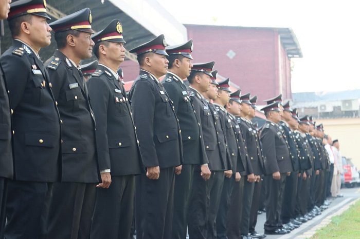 Upacara Peringatan hari Sumpah Pemuda di lapangan Patih Gajah Mada Mapolresta Mojokerto. (dok. hms Polresta Mojokerto for blok-a.con)