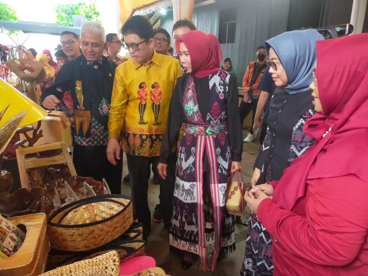UMKM Bojonegoro pamerkan produk unggulan di Pameran Ekonomi Kreatif di Anjungan Jawa Timur, Taman Mini Indonesia Indah.