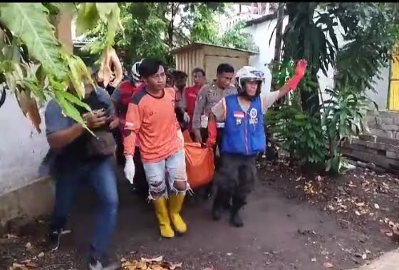 Korban dievakuasi ke RSUD dr Wahidin Sudiro Husodo Kota Mojokerto.(blok-a.com/Syahrul)