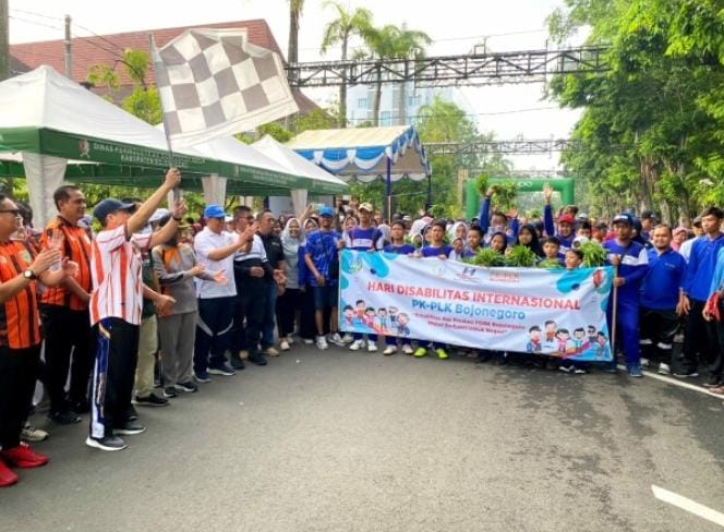 Peringatan HDI di Alun-alun Kota Bojonegoro, Minggu (3/12/2023) kampanyekan kesetaraan penyandang difabel.