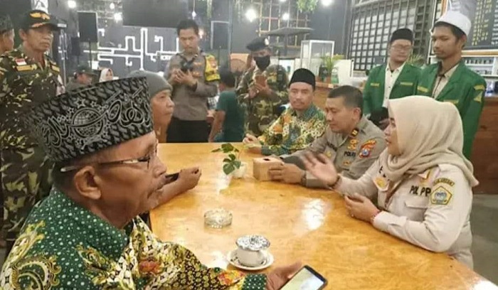 Imbauan larangan adakan live music oleh Pemdes Suci bersama Forkopimcam Manyar. (blok-a.com/Ivn)