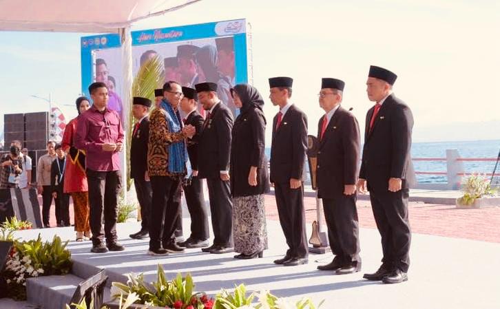 Bupati Sumenep terima tanda kehormatan dari Presiden RI