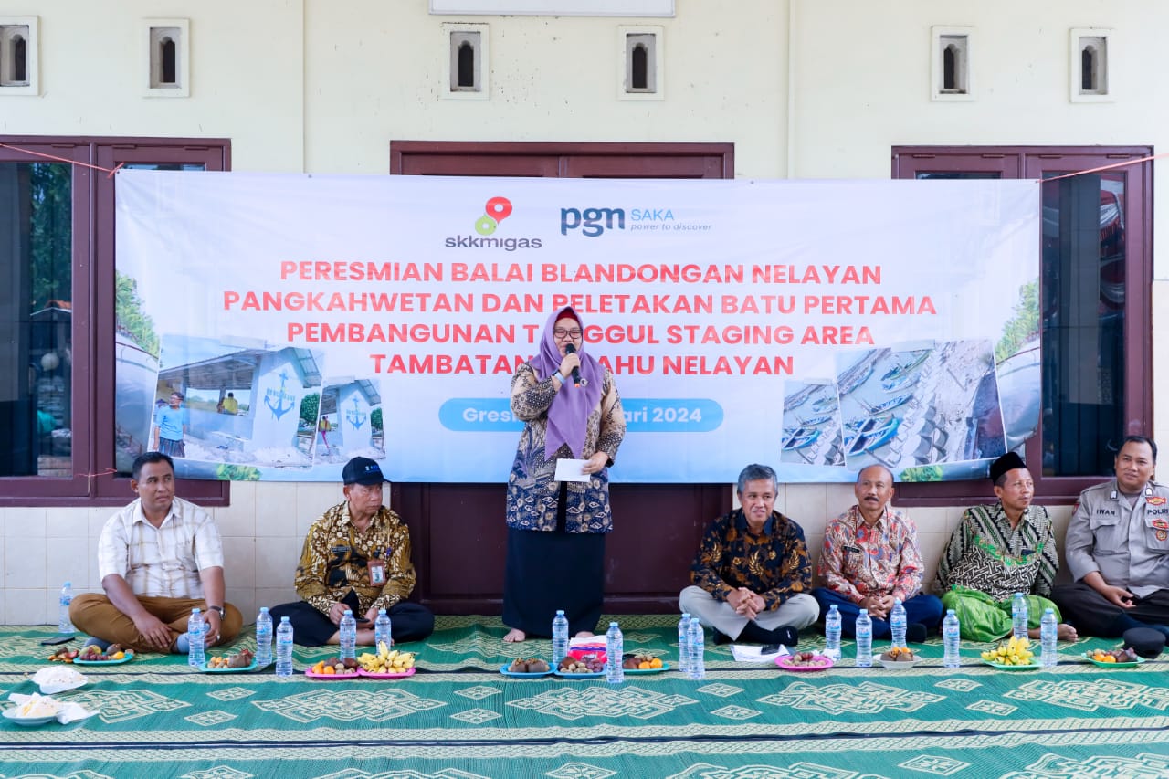 Wabup Bu Min resmikan tambatan perahu nelayan di Dusun Tanjung Rejo Desa Pangkahwetan, Ujungpangkah.(blok-a.com/ivan)