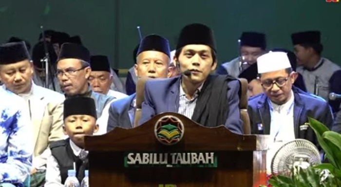 Malam Acara Pengajian Gus Iqdam di Alun-alun Bojonegoro.