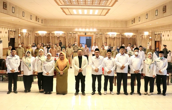 Bupati Gus Yani membuka kegiatan Musyawarah Kerja PMI Kabupaten Gresik 2024. (blok-a.com/ivan)