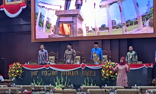 Rapat paripurna DPRD Jatim dengan pembahasan Raperda Pemajuan Kebudayaan