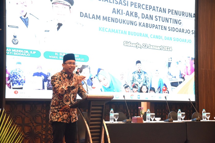 Bupati Sidoarjo, Ahmad Muhdlir Ali, saat memberi paparan pada acara Sosialisasi Percepatan Penurunan AKI, AKB dan Stunting di Fave Hotel.