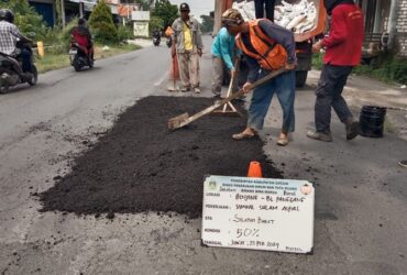  URC Dinas Pekerjaan Umum dan Tata Ruang gresik melakukan perbaikan.