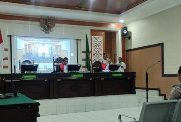 Sidang perkara dugaan pelanggaran pemilu Kepala Desa Tarik, Ifanul Ahmad Irfandi di Pengadilan Negeri (PN) Sidoarjo.