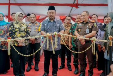 Gus Yani didampingi forkopimda meresmikan TPST Belahanrejo, Kedamean, Gresik.(blok-a.com/ivan)