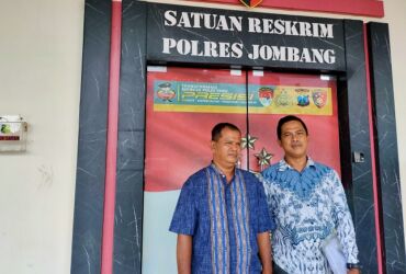 Kuasa hukum korban penipuan CPNS di Jombang Hadi Purwanto, S.T., S.H. di kantor Satreskrim Polres Jombang.(blok-a.com/Syahrul)