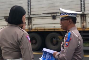 Satlantas Polres Gresik gelar Monev Blackspot dan Troublespot di Jalan Raya Duduksampeyan.(blok-a.com/ivan)