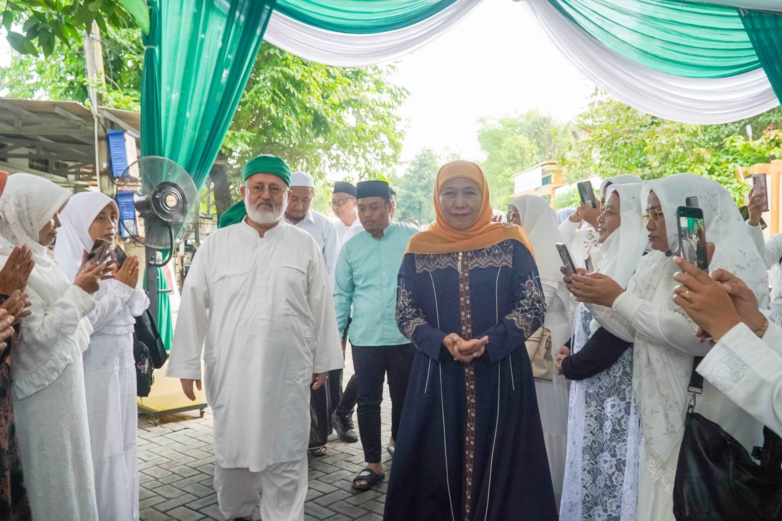 Khofifah Didoakan Cicit Syekh Abdul Qodir Al Jailani Kembali Pimpin Jatim
