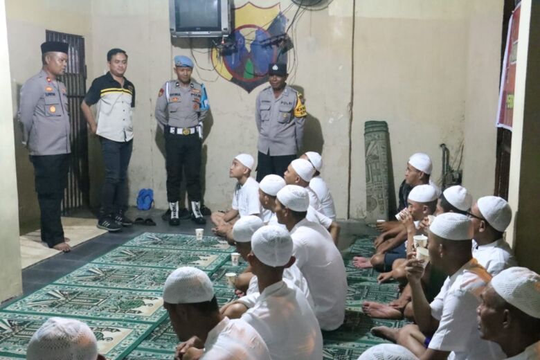Acara buka bersama tahanan Polresta Mojokerto.(Dokumen Polresta for blok-a.com)
