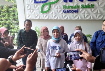 Corporate secretry PT Nusantara Medika Utama dr. Anita Fadhila saat jumpa pers.(blok-a.com/Syahrul)