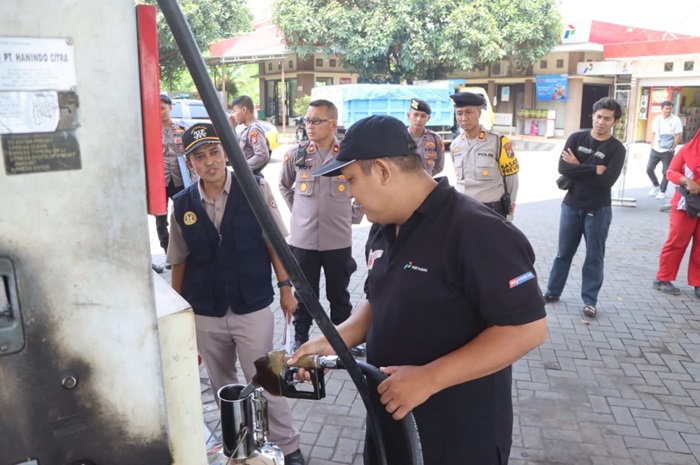 Pengecekan stok BBM di sejumlah SPBU Kota Pasuruan.