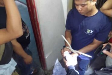 Pelaku pengedar pil koplo double L berhasil dibekuk anggota polisi.(Dokumen Polsek Dlangu for blok-a.com)