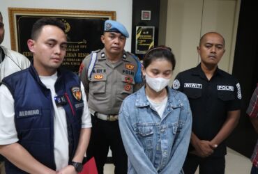 AS didampingi Satuan reskrim polres Gresik, klarifikasi kejadian perampokan di PPS Gresik.