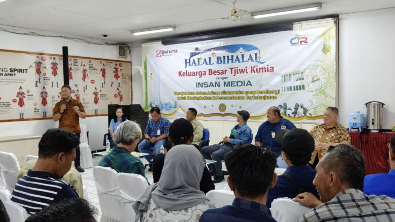 Suasana halal bihalal PT Tjiwi Kimia dengan insan pers Mojokerto Raya dan Sidoarjo.(Blok-a.com/Syahrul)