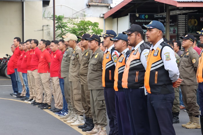 Apel gabungan untuk persiapan pengamanan malam takbir Hari Raya Idulfitri 1445 Hijriah.(Dokumen Polresta)