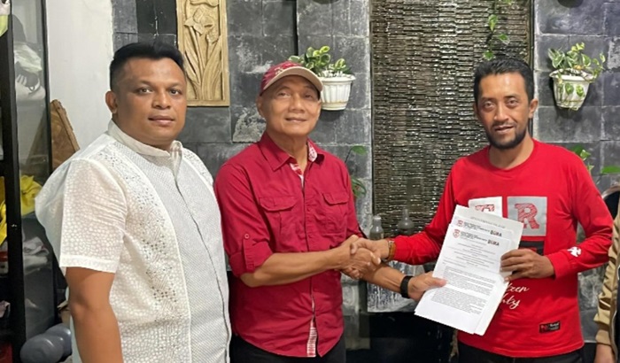 Dari kiri ke kanan, ketua Pemuda LIRA Jatim, Imam Syafi'i, SH, M.Hum, sekretaris Pemuda LIRA Jatim, Hertanto dan ketua DPD Pemuda LIRA Sidoarjo, Fahmi Rosyidi.