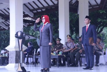 Upacara peringatan hari Otoda ke-28 di Alun-alun Kabupaten Sidoarjo.