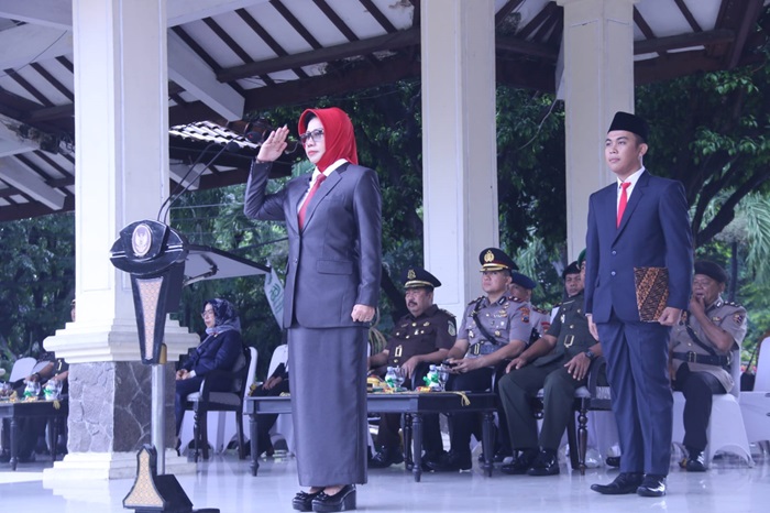 Upacara peringatan hari Otoda ke-28 di Alun-alun Kabupaten Sidoarjo.