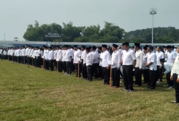 teks: pelantikan anggota PPS Kabupaten Mojokerto di stadion Gajahmada Mojosari.(Blok-a.com/Syahrul Wijaya)