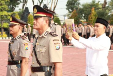 Iptu Suharto Jabatan Kapolsek Gresik Kota, Iptu Suwito Saputro dikukuhkan sebagai Kapolsek Ujung Pangkah. (blok-a.com/Ivan)