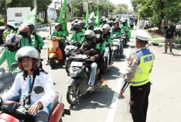 Para Buruh di Gresik gelar Baksos dalam peringatan May Day 2024. (Blok-a.com/ivan)