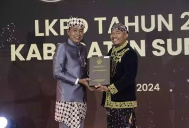 Bupati Sumenep Achmad Fauzi menerima penghargaan opini WTP dari BPK RI.