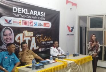 Deklarasi partai non parlemen di kantor DPD Perindo kota Mojokerto.(Blok-a.com/Syahrul Wijaya)