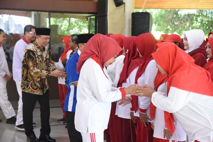 Pengukuhan klub jantung desa se Kabupaten Sidoarjo oleh Ketua Yayasan Jantung Sehat (YJI) Cabang Sidoarjo, dr Sriatun di pendapa Delta Wibawa Sidoarjo.