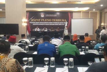 Suasana rapat pleno KPU Kabupaten Mojokerto penetapan caleg terpilih pada pemilu 2024 di hall gedung pertemuan Hotel Aston.(Blok-a.com/Syahrul Wijaya)