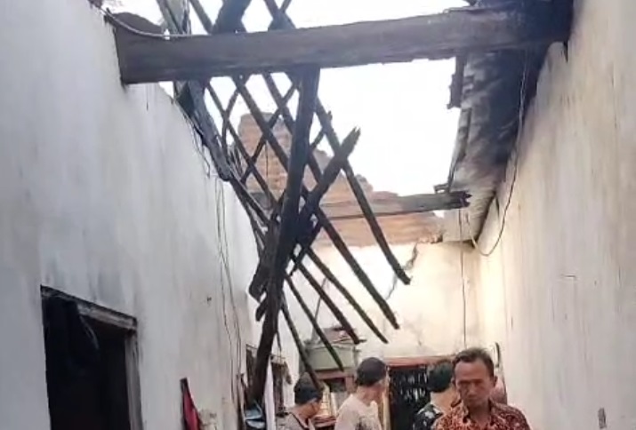 Kondisi rumah yang habis terbakar.(Blok-a.com/Syahrul Wijaya)