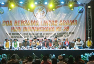 Doa bersama lintas agama di Mako Polres Mojokerto, ditandai dengan perjanjian kerjasama lintas agama.(Dokumen Polres Mojokerto)