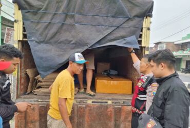 Barang bukti miras yang berhasil digagalkan Polres Jombang.(Dokumen Polres Jombang)