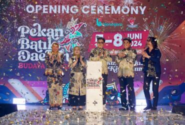 Pemkab Bojonegoro membuka Pekan Batik Daerah Budaya Bangsa dihadiri Pj Gubernur Jatim Adi Karyono, Rabu (05/06/2024).