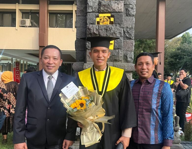 Kiri H. Slamet Juanidi, Mu’amar Khadafi Mulidjidan Junaedy, S.Tr.K dan Agus Wahyudi