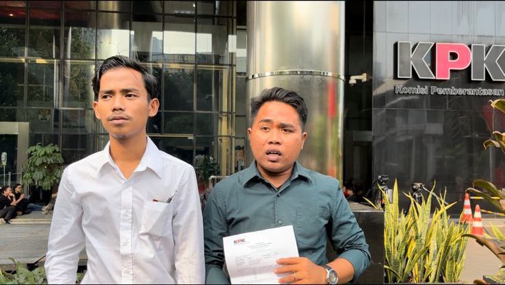 Perwakilan Komite Mahasiswa Madura di gedung KPK RI.