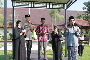 Doa bersama untuk Briptu Rian (alm) di Polres Jombang untuk ikuti doa bersama.(dokumen Polres Jombang)
