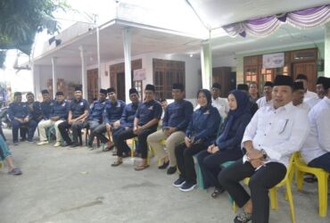 Para anggota DPRD dari Partai Nasdem terpilih saat ikut pemberangkatan pendaftaran Aba Idi