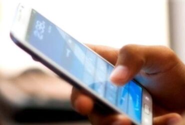 Ilustrasi ponsel nasabah