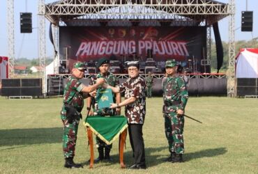 Pj Bupati Adriyanto menghadiri penutupan TMMD ke-120 2024.