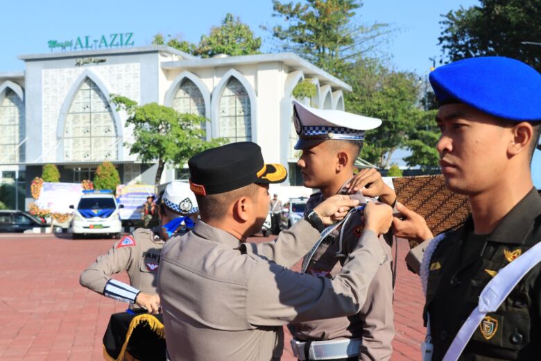 Wakapolres Gersik Kompol Danu Anindhita Kuncoro Putro pimpin Apel Patuh Semeru 2024.