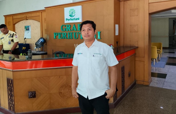 Kepala subseksi Komunikasi Perum Perhutani Divisi Regional Jawa Timur, Jaelani.(blok-a.com/ivan)