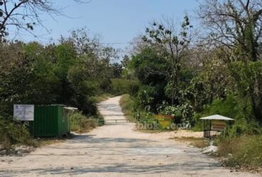 Pasca viral, akses masuk pertambangan PT KCC di Prupuh, Panceng, Gresik ditutup.(blok-a.com/ivan)