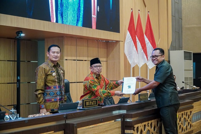 Fraksi atas Raperda Usulan Pemerintah Daerah dan Pendapat Bupati Lamongan atas Raperda Inisiatif DPRD tahun 2024.