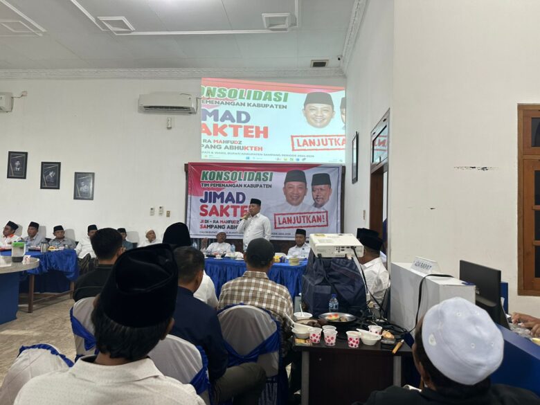 H. Slamet Junaidi memberikan sambutan dalam konsolidasi pembentukan tim kabupaten, Kamis (8/8/2024)