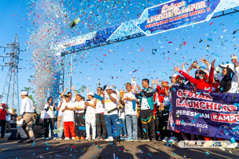 Launching Akbar Peresmian Unesa di Halaman Kampus di Jalan raya Barat, Kabupaten Magetan, Jawa Timur, Sabtu (24/8/2024).